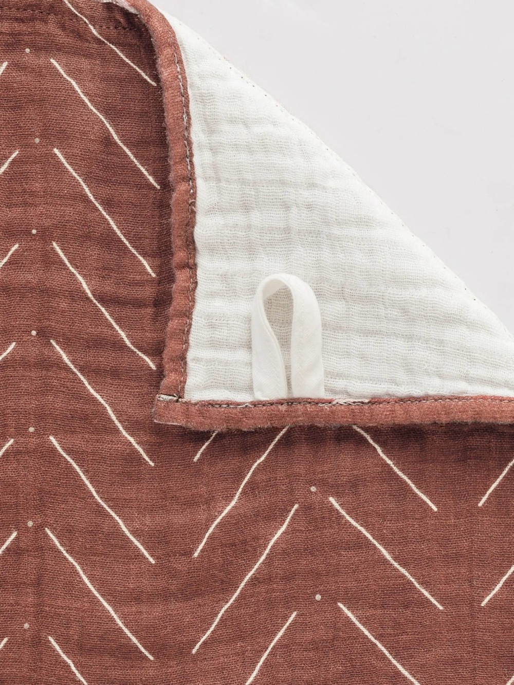 Itzy Ritzy Breastfeeding Boss Nursing cover Swaddling & More in Rust chevron